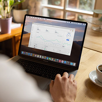 欧国联球队展开一轮又一轮的激烈争夺：荣耀、战术与球迷狂欢的全景呈现